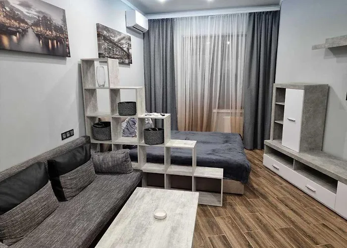 уютная студия с балконом и панорамным видом на город, жк милос, 7я фонтана * Odessza